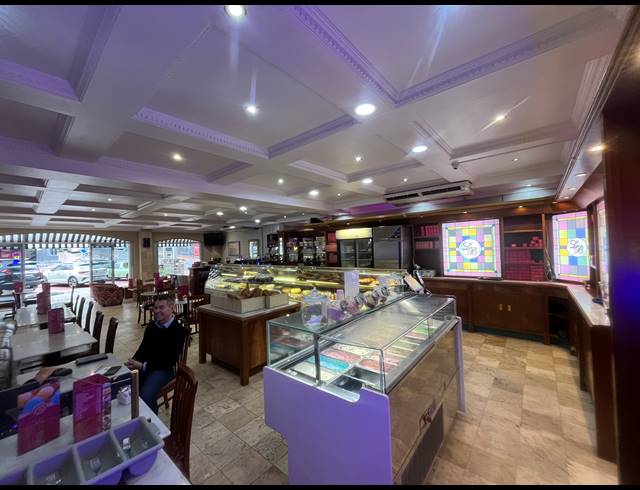 170M² BUSINESS TO LET IN GREEN POINT